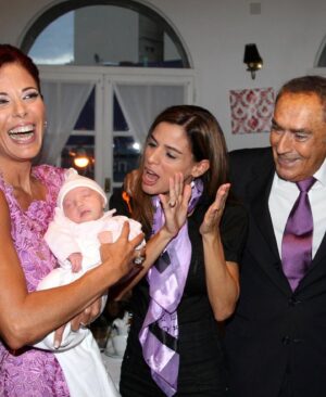 Iliana Calabró Instagram - A esta familia no le pudo haber tocado mejor PAPÁ . Gracias por tanto AM❤️R . Siempre acompañándonos y para siempre alegrando nuestros 💖