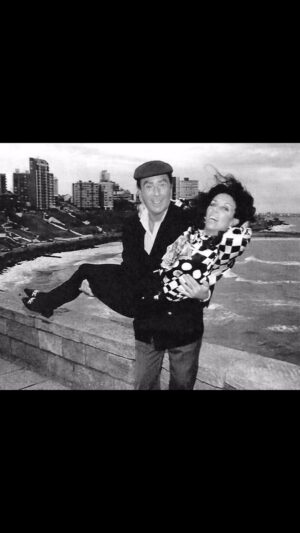 Iliana Calabró Instagram - Un día como hoy hace 90 años nacía este gran hombre que cumplió con su misión dibujar sonrisas… si te robó alguna te invito a qué le dejes un bello recuerdo… con todo el amor de una hija que lo extraña…❤️