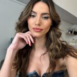 Iliana Papageorgiou Instagram - Νέα εβδομάδα, νέο θέμα και ένα επεισόδιο κανονική Πρωταπριλιά!! Καλό μήνα ❤️ #shoppingstar