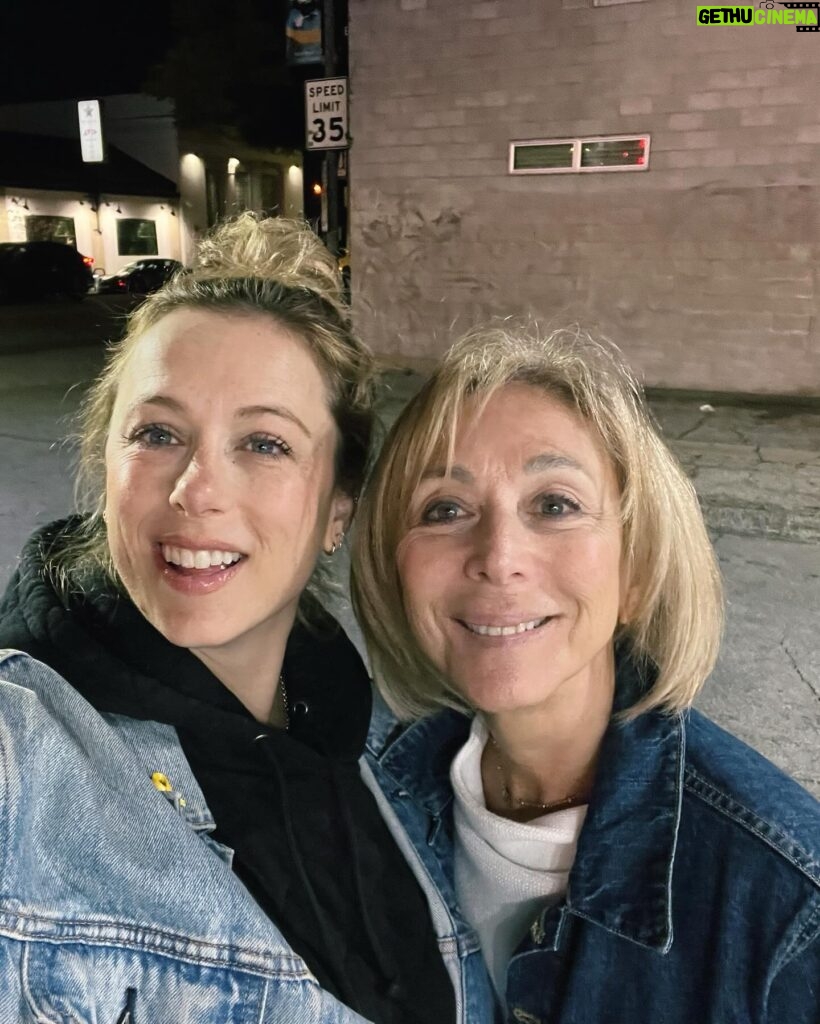 Iliza Shlesinger Instagram - Happy Mother’s Day from me and ALL of my moms. From my Mom, my step Moms and mother in laws to you and your moms!