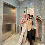 Imel Putri Cahyati Instagram - Cuman dia @imelpc yang bisa buat dokternya pulang sampe jam 10 malam😂😂😅🫶🏻🫶🏻💖💖 mulai deep talk tapi belum kelar lanjut perawatan lanjut makan 😘😘🫠🫠 lama yaa bu seharian kita blm puas🤣🤣 . . Next harusnya trip kemanaaa @imelpc 💖💖🫶🏻🫶🏻