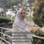 Imel Putri Cahyati Instagram - Time Will Tell The Truth 🤍 Kaftan & scarf @imcdaily.official #masyaallahtabarakallah