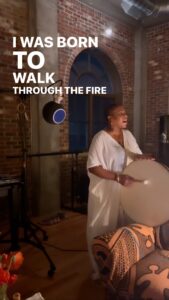 India.Arie Instagram - Take a Moment to listen to my 🎼💜 ( MOMS @havenstreetstudio on Hype man & surprise back grounds lol) YEP - I CUT MY HAIR OFF AGAIN ~ Feels SOOOOOOO good. Id been growing it out for 5 years. IF YOU FEEL it ~ repost! #bornforthismission #whoiwasborntobethatsme #soulbirdsworldwide #worthy LOVE YALL