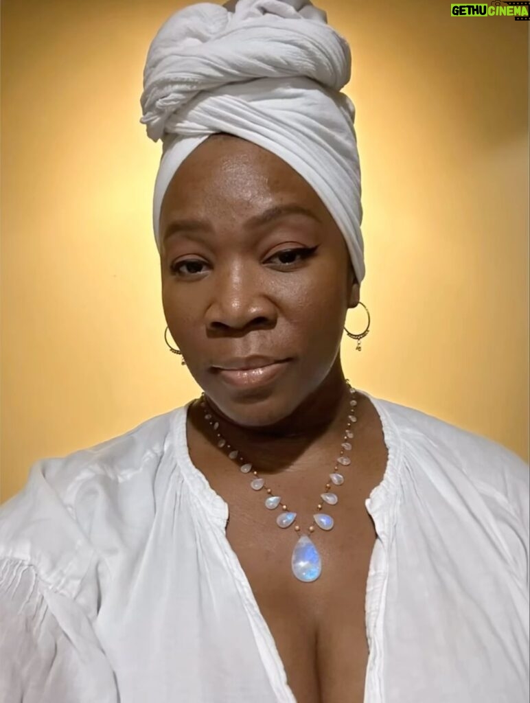 India.Arie Instagram - Take a moment to read my 💜 I want to tell you about something I love. JEWELRY, ( have you seen my jewelry stores in my highlights?) SPECIFICALLY TODAY .. I wanna share My friend @rainbowgemskauai Jewelry. My Passion for jewelry started with my moms fashion shows. I started metal smithing at Range View high school in Colorado, and went to @SCAD on portfolio scholarship. Obviously, I ended up being consumed with my LIFE LONG LOVE OF MUSIC AND WORDS. But my passion for jewelry has gone around the woooooorld with me. AMALIA from @rainbowgemskauai has that same deep love for the gems and design. she makes the most delicaaaate, fine, hand made pieces from some of the worlds BEST GEMS ~ I mean LOOK AT THESE STONES ~ you see that Blue flash? … Thats a really special quality of rainbow moonstone. I wish i had the words to describe the energy of this piece … of Amalias pieces in general .. cause the earrings are reeeeeeaally special too! These piece are little pricey ~ because the materials are world class and Amalias work is too … But just maybe one of the pieces is yours. Special jewelry has a way of finding its owner. Please honor this queen artist wife mother by following her @rainbowgemskauai and have a loooook. I mean who doesn’t love rainbows? (if you haven’t read my previous post ~ please do) #kauai #jewelry #soulbirdsworldwide #worthy