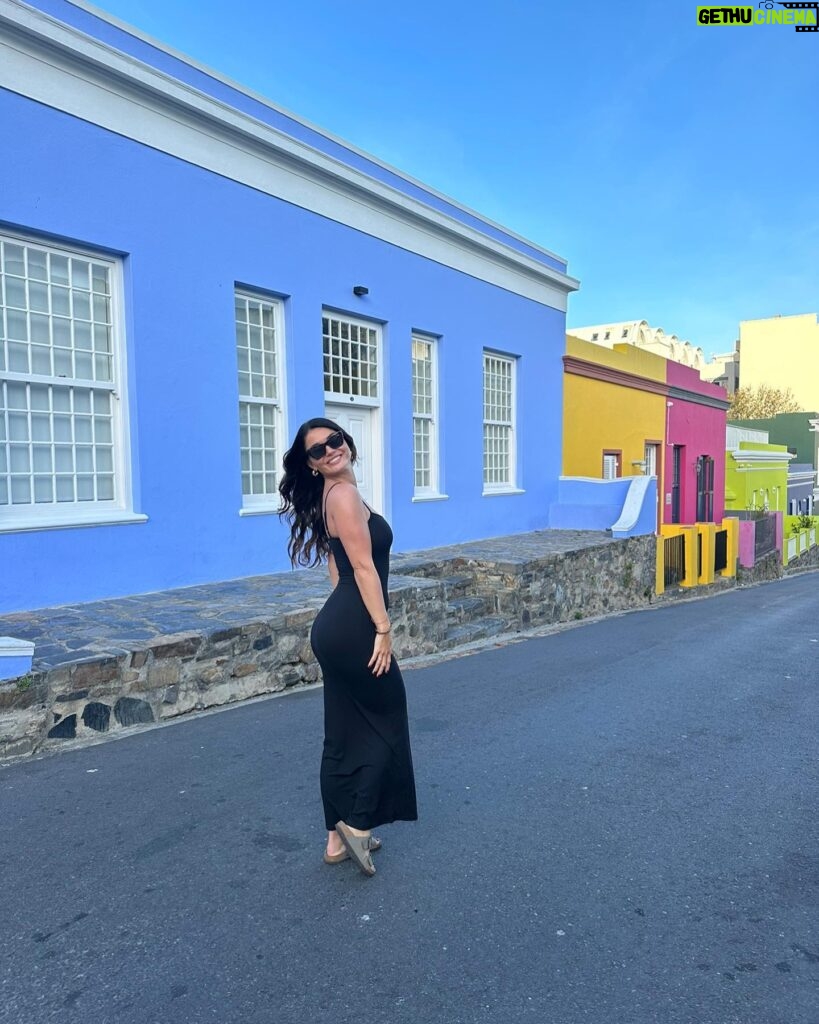 India Reynolds Instagram - Bo-Kaap with my Bo-🐈’s