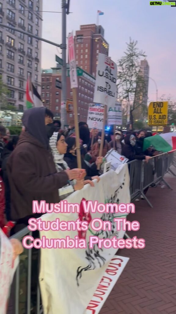 Indya Moore Instagram - we asked muslim women students why they are protesting at columbia university ✊🏽 #columbiauniversity #college #university