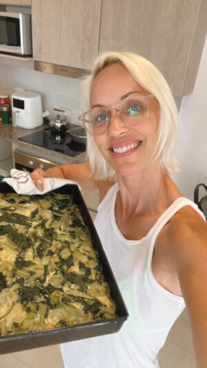 Ingrid Grudke Instagram - Una receta de lunes…
🫶🏻 Pastel de acelga 

Ingredientes simples y nutritivos… ustedes cómo lo hacen? Los leo… 

#ingridgrudke #mundoIN #fitnessmotivation #pasteldeacelga