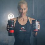 Ingrid Grudke Instagram - Quiero compartirles algunas fotos de lo que fue la campaña de @maxlevelab www.maxlevelstore.com Siempre, me preguntan cómo hago para mantenerme asi, que Cual era mi secreto, por lo que hace años y siempre me van a escuchar decir : “ no hay secretos” esto es simple, comer bien, hacer gimnasia y descansar No hay secreto. No digo que sea fácil, pero en mi caso, esto es mi realidad. Así lo hice toda mi vida. Una de las cosas que más me irritan es que digan que no como para estar así o que por mi genética soy así. Que no me cuesta. Si, es cierto, hay medidas y formas de mi cuerpo que las herede pero a la genética hay que ayudarla con buenos hábitos, con los cuidados básicos para poder mantener un cuerpo saludable, ágil y comodo. Tenemos que ser conscientes que nuestro cuerpo es el vehículo de nuestro alma, mejor lo mantenemos, mejor vamos a transitar en esta vida. Todo depende de cada uno, de tu voluntad, de cuánto te queres, es ahí donde se ve tu verdadero poder porque nadie puede hacer la gimnasia por vos, ni comer por vos, Vos tenes que moverte para lograr tu mejor versión estés donde estés. Si queres podes 🥰💖.
