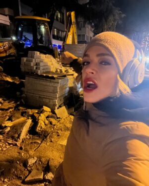 Ipek Karapinar Instagram - Sen gelene kadar ben ortalığı toparlamış olurum👊🏻