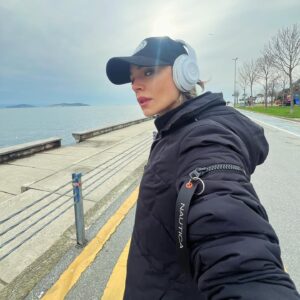 Ipek Karapinar Instagram - Ben ordaydım zaten🩶