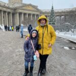 Irina Dubtsova Instagram - Чужих детей не бывает. Если мы, взрослые, можем исполнить чью-то мечту, мы должны это сделать ❤️ Я рада за девочек, которым в этом помогла. Моя задорная и яркая землячка Саша Бушнева съездила на новогодние каникулы в Санкт-Петербург, как и мечтала, а талантливая и упорная Василиса Жарких по сей день бесплатно занимается вокалом с финалисткой шоу «Ты супер60 » Натальей Васильевной Бутусовой ! Листайте добрую карусельку 🥰 #тысупер #тысупер60 #мечтысбываются #хочумогуделаю @weitmedia @yousuperntv @ntvru @yuliasumacheva @butnatvas