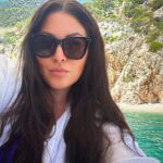Irina Dubtsova Instagram - Давненько не было селфи 😎 Для селфи нужно настроение 🤩 Для настроения нужен отпуск 🌴☀️ #отпуск #хочумогуделаю 🤩🌴☀️😎❤️