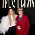 Irina Dubtsova Instagram - Вчера состоялась долгожданная премьера потрясающего сериала «ПРЕСТИЖ», где я сыграла странную женщину Анну Гараеву - оперную диву ( поправлялась для роли не специально , лечила в этот момент гормонами острое воспаление щитовидки, как говорится, просто повезло 😂 👌🏽 ) Посмотрите ! Такой потрясающий актерский состав: Юлия Снегирь, Любовь Толкалина, Ирина Розанова, Илья Любимов, Анна Уколова , Марина Доможирова, Вера Кинчева и многие другие нереальные актеры ! Грандиозная режиссерская и операторская работа. Продюсерский состав крутой. Я безумно рада быть частью такого события в мире кино, хоть я всегда и говорю, что каждый должен заниматься своим делом, но я согласилась сыграть эту роль ( напомню, моя героиня - оперная звезда ) Если бы меня позвали просто кого-то сыграть , я бы подумала … 😅 Но ! Окунувшись в этот потрясающий киношный мир, могу сейчас сказать точно , позовут ещё , пойду с огромным удовольствием ! #start #премьера #престиж #сериал #иринадубцова