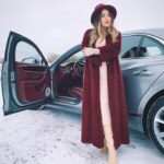 Irina Dubtsova Instagram - Как не влюбиться - магия Шансов нет с первого взгляда Лучшего сочетание Bentley - просто быть рядом Шорох колёс и музыка Это в любви объяснение Просто доверься, слушай Словно сердцебиение Роскошь в каждом движении Прикосновении, взгляде Соткан из впечатлений И вдохновения ради ❤️ @bentleymotors_russia @bentleymotors @bentleynewsroom #BentleyPoetrySociety #WorldPoetryDay #WorldofBentley