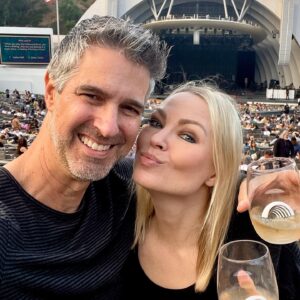 Irina Voronina Instagram - Cheers to celebrating six years of hilarious marriage adventures with my love @irinavoronina ❤️🥂
😘😘😘😘😘😘