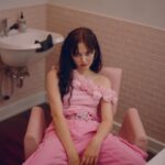 Iris Apatow Instagram - 🖤So wonderful🖤 Creative direction: @sydn4sty Photography: @davis.bates Styling: @marc_eram