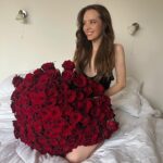 Iryna Kudashova Instagram - Так давно не було мене в стрічці 💔🌸