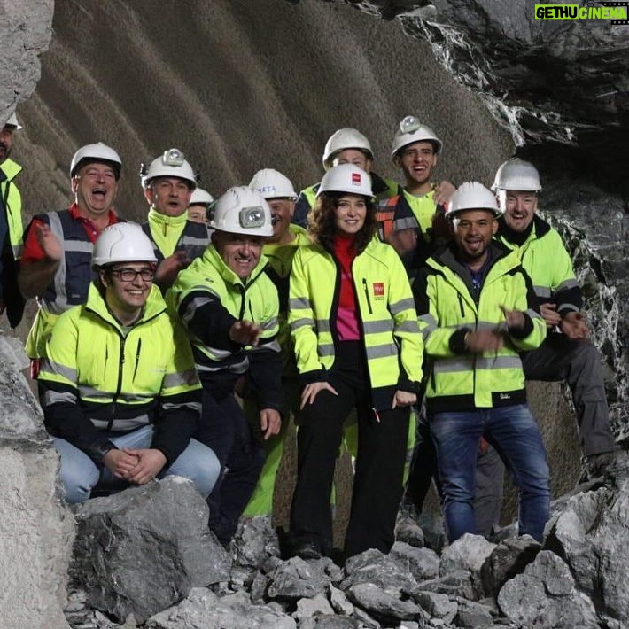 Isabel Díaz Ayuso Instagram - En Madrid nos gusta derribar muros. Las obras de la L3 de Metro entre la capital y Getafe, Alcorcón, Móstoles, Fuenlabrada y Leganés van a gran ritmo.