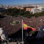 Isabel Díaz Ayuso Instagram – No a los bandos. España es de todos los españoles.