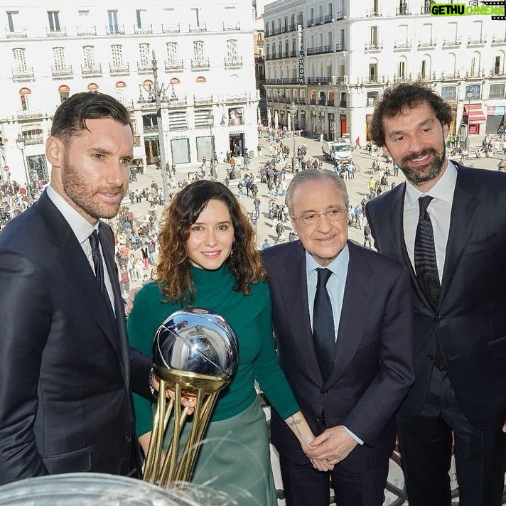 Isabel Díaz Ayuso Instagram - Gracias al Real Madrid de Baloncesto por ser parte de Madrid, esta región capital al servicio de todos, donde juegan y ganan los mejores. Felicidades por vuestra 29 Copa del Rey.