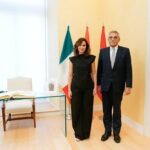 Isabel Díaz Ayuso Instagram – Damos la bienvenida al embajador de Italia en España, Giuseppe Buccino Grimaldi. 

Queremos reforzar la colaboración en materia económica y cultural entre #Italia y #Madrid, donde 43.464 italianos viven con nosotros.