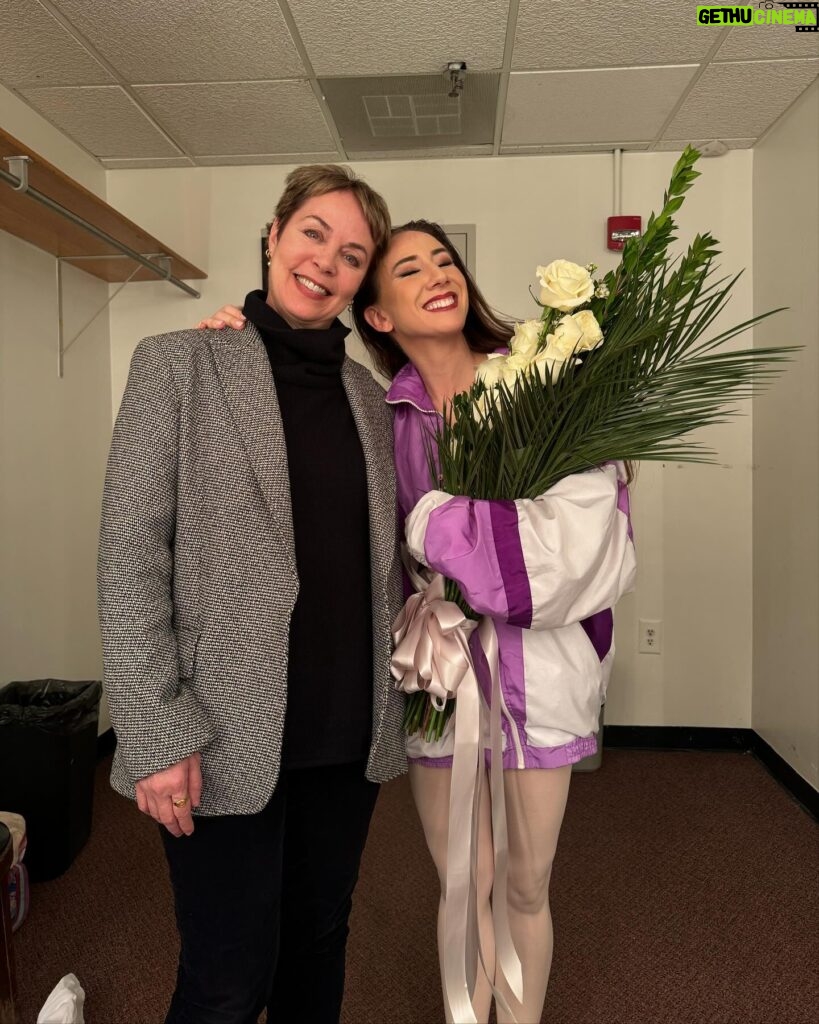 Isabella Boylston Instagram - Swan Lake week 🦢 💙