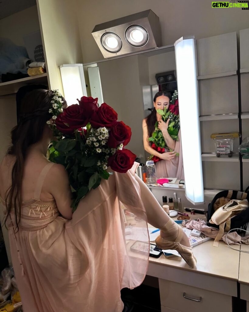 Isabella Boylston Instagram - Some random backstage moments and my upcoming show dates now through the summer: (link to tickets in my bio) 4/27 and 4/28 San Juan, Puerto Rico, Swan Lake with @gouneoosiel 5/18 Los Angeles, Black Swan Pas with @jamesbwhiteside @westsideballet_ 6/8 and 6/9 Minneapolis galas with @jamesbwhiteside @worldballetseries 6/25-6/29 NYC Woolf Works @abtofficial @studiowaynemcgregor final casting TBA 7/1 NYC Swan Lake with @camargosart @abtofficial 7/11 NYC Romeo and Juliet with @camargosart @abtofficial 7/25-8/5 Vail, Colorado @vaildancefest 8/9-8/11 East Hampton @hamptonsdanceproject 8/13-8/18 NYC, Unite Ballet Festival @calvinroyaliii @thejoycetheater 8/31 and 9/1 Barcelona Opera House @ibstageibstage @jamesbwhiteside