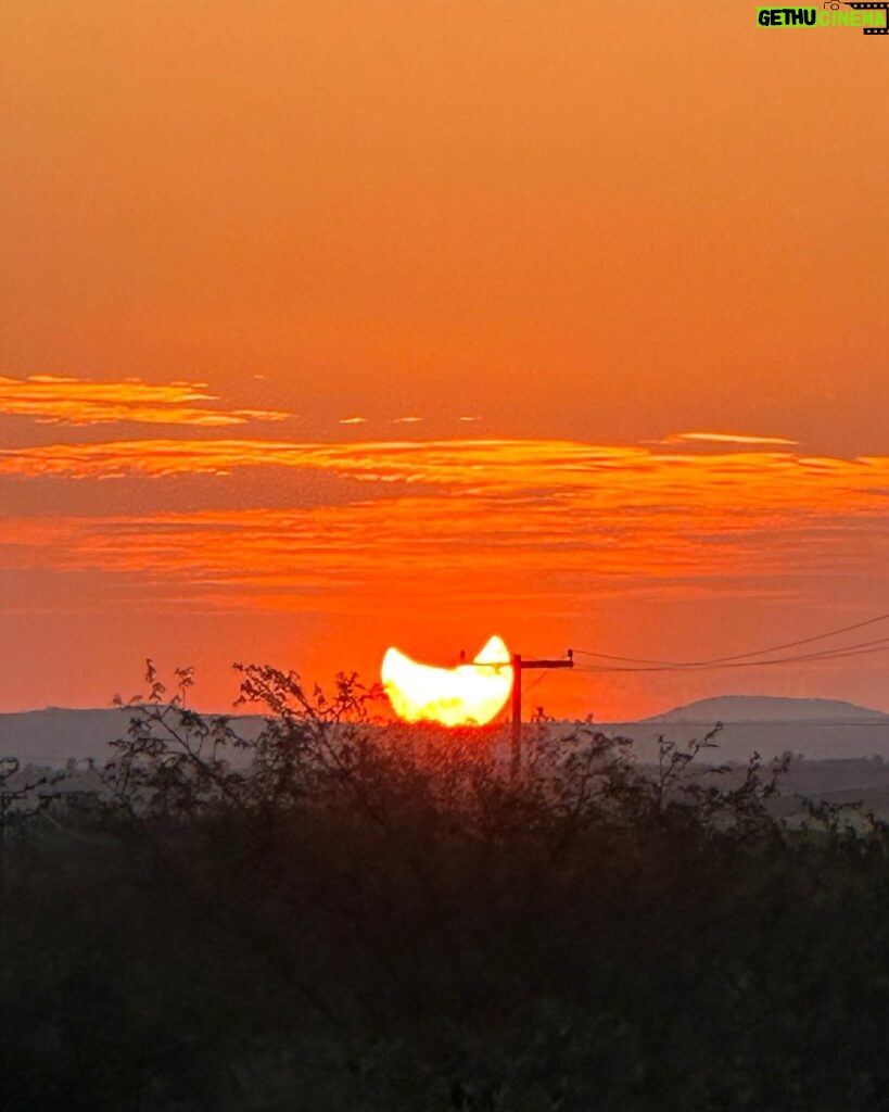 Isadora Cruz Instagram - Sertão eclipsado