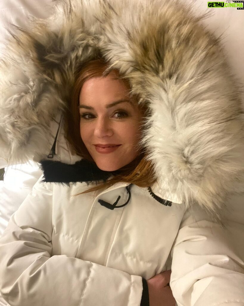 Isla Fisher Instagram - Do you wanna build a snowman? 🤍