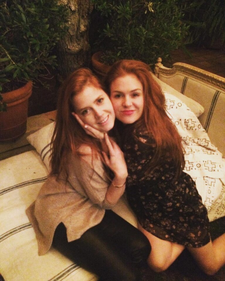 Isla Fisher Instagram - #NationalRedHeadDay Gingers foreva 🔥 @amyadams