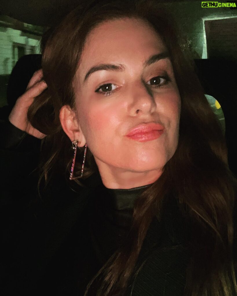 Isla Fisher Instagram - I’ll see myself pout