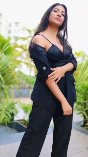 Iti Acharya Instagram - 🖤

Shot by @vijeeth
Edit by @bwin_pb