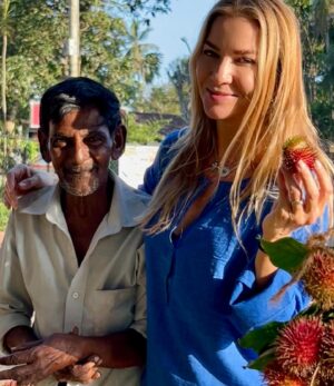 Ivana Sert Instagram - Sri Lanka ile ilgili dikkatimi ilk çeken insanların ne kadar mutlu ve güler yüzlü olmaları 😍 Mükemmel bir toplum 🏝️🤍 @aitkenspencetravels #srilanka🇱🇰 #traveltheworld #ttavelphotography #travel #people_and_world #beautifuldestinations