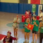 Ivana Sert Instagram - Bugün Urla’da muhteşem bir gün yaşandı… NEFES CAN anısına kadın basketbol dostluk maçları düzenlendi.. Ve maç öncesi @turkkizilayurla şubesi özel çocukları” ÇEVRE İÇİN ENGELSİZ ADIMLAR DEFİLESİ” yaptık…. Hayatımdaki en anlamlı defilelerden biri oldu bugün…. Harika va anlamlı bir organizasyon da emeği geçen herkese sonsuz 🙏 teşekkürler… @turkkizilayurla @erhancanshn @ersecann @urlagencliksk @urlabelediyesi #urlam❤️ #nefescan