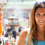 Ivette Vergara Instagram - #FBF 2011 “La Ruta de Gengis Khan” más de 13 países en poco menos de 3 meses…un recuerdo imborrable…los viajes han sido una parte fundamental en mi crecimiento tanto personal como profesional…decisiones a veces difíciles cuando tienes que dejar a tus hijos y familia por un tiempo… aún recuerdo que cada vez que dormía despertaba con esa sensación de angustia de no tenerlos a mi lado…no sé de dónde saqué fuerzas para continuar…o sí sé…el compromiso con mi equipo, cada uno con la pasión por nuestro trabajo … cada destino ha sido un maestro silencioso, mostrándome que el poder de elegir mi camino y construir mi futuro está en mis manos. A través de culturas desconocidas, idiomas extranjeros y paisajes que quitan el aliento…he aprendido a valorar la belleza de perseguir mis sueños y buscar mi felicidad en cada oportunidad que la vida me presenta. Los viajes me han enseñado que nuestra jornada es un lienzo en blanco, y somos libres de pintarlo con los colores de nuestras pasiones y sueños…y tú? Que estás haciendo por lograr tus sueños?? Los leo…✨🔥❤️ #ViajesTransformadores #CrecimientoPersonal #SueñosYRealidades #viajes #pasion #sueños #desarrollopersonal