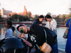 Ivy Shao Instagram - 嫁去國外十年不見的朋友，
日本相見了，多了三個寶貝。

/

一日保姆，一左一右的牽手手真的沒手拍照了😂

/

今日攝影師，經紀人。以有焦為最高原則，100分。

/

今日最閃的夫妻檔（好可愛）

/

小寶貝們真的是可愛到想抱回家。

/

愛爆各種刺激遊戲的我表示，小菜一碟☺️