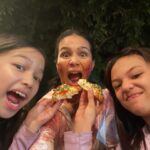 Iza Calzado Instagram - Sa huling gabi ng pakikipag sagupaan namin kay Gary the Goat, ang naging kakampi namin ay ang @angelspizzaph ❤️ Thank you for spoiling our tummies and helping us fight the good fight that night! 🍕