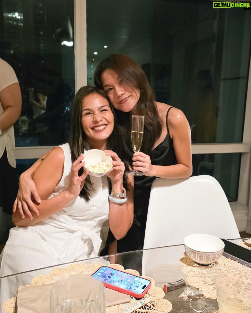 Iza Calzado Instagram - A post @shetalksasia summit and birthday celebration dinner for @lynnpinugu and @attylenirobredo that turned into a genuine sharing of stories of life’s trials and triumphs. 🥂 My heart is still full from the energy shared that evening. So inspiring and powerful! Thank you @iamkarendavila for hosting and @iamsuperbianca for helping make it happen. ❤️