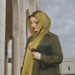 Izara Aishah Instagram – Pergi ke kedai nak beli tudung, 
Kedai tutup. 

Amara instant Hijab @izaraworld