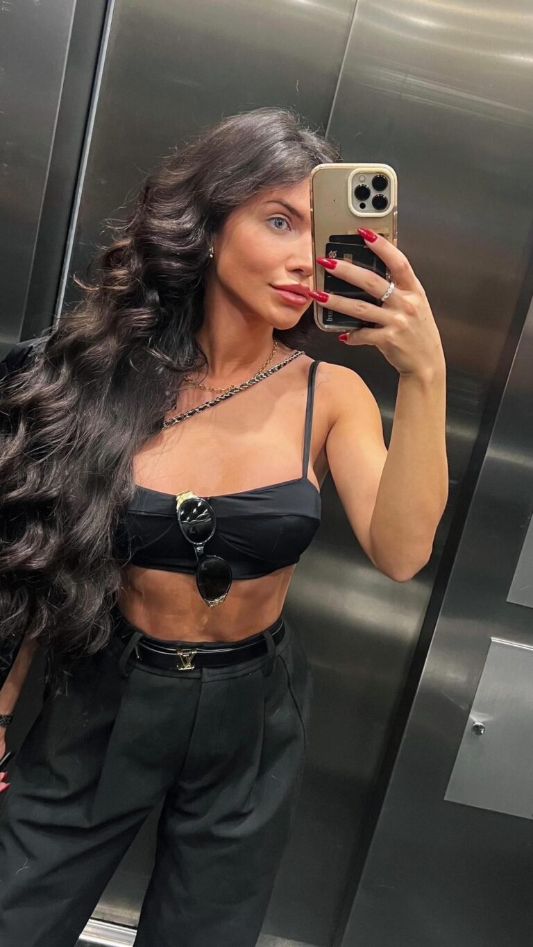 Jéssica Belcost Instagram - Saindo do cabelo castanho escuro para o loiro claro! (Parte 2) - @allexandriannoficial - @megahaircuritiba - @loirascuritibaoficial