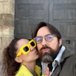 Jéssica Segura Instagram - Tú y yo 💜💜💜 Estamos muy lejos de ser perfectos, muy lejos de ser Barbie y Ken pero SOMOS un gran EQUIPO • Gracias siempre #barbas por tomar mi mano, por atreverte a soñar conmigo, por crecer a mi lado, por abrazarme cuando tengo miedo y por formar una FAMILIA • Nos amo mucho @adrian.pous • #teamoconelalma #couple #love #dream #travel #fun #amor #inseparables #couplegoals #adventure #blessed