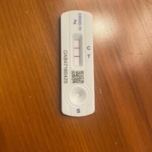 Jacinda Ardern Instagram - Despite best efforts, unfortunately I’ve joined the rest of my family and have tested positive for COVID 19. We’ve been isolating since Sunday when Clarke first tested positive. Neve tested positive on Wednesday and I returned a weak positive last night and a strong one this morning. There are so many important things happening for the Government this week - the release of our Emissions Reduction Plan on Monday and the Budget on Thursday. I’m gutted to miss being there in person, but will be staying in close touch with the team and sharing some reckons from here. 

To anyone else out there, isolating or dealing with COVID, I hope you take good care of yourselves!