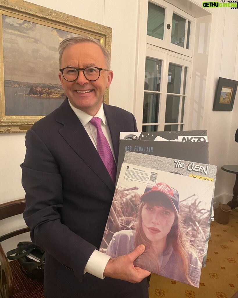 Jacinda Ardern Instagram - Just finished up a lovely dinner with the new Prime Minister of Australia, Anthony Albanese. He was kind enough to gift me Midnight Oil, Spiderbait and Powderfinger on vinyl, so we left him with a few Flying Nun treats in return. Looking forward to the formal meeting we have scheduled for tomorrow, there’s a lot on the agenda!