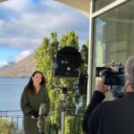 Jacinda Ardern Instagram - Few cheeky interviews this morning with Australian media to promote the fact that from 12 April Aussie tourists can visit us again. Just happened to have this amazing backdrop on hand…it wasn’t a hard sell 😊