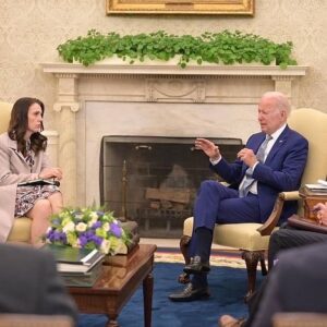 Jacinda Ardern Instagram - Writing this post in between flights home, and at the end of a really big day. Today I had the opportunity to meet with the President and Vice President of the United States of America. We were scheduled to meet with the President for roughly an hour, but we stayed for 90 minutes discussing everything from the war in Ukraine, the recent gun violence in the United States, the Indo Pacific Economic Framework and trade issues right through to our shared Irish heritage and family members who served in the Pacific during the war. It was also such a pleasure to meet the Vice President, who has specific responsibility for United States work in space and cyber related issues so we discussed both - with a particular focus on the work New Zealand has been doing in the aftermath of March 15 on terrorism and violent extremism online. These are tough times globally, so the chance to speak so openly and frankly with other leaders on behalf of New Zealand was a welcome opportunity. And now, it’s time to come home! See you soon! 📸Joy Asico