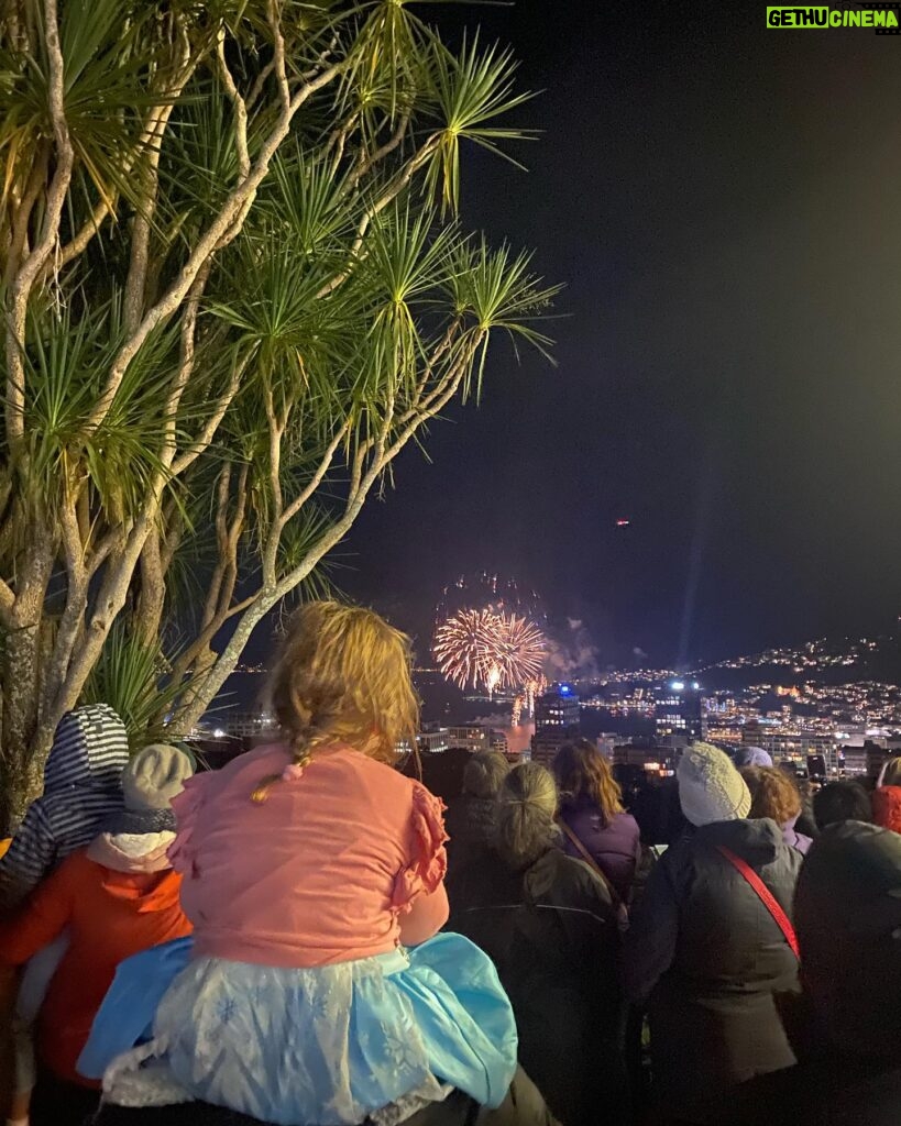 Jacinda Ardern Instagram - So many highlights from Matariki celebrations today. Being part of the ceremony and events this morning was amazing, and show cased so well all the many experts who have been so generous with their time and knowledge. But also, just spending time with family was so lovely. We ended the day watching the fireworks as Neve (who hasn’t seen many big displays in her 4 years) yelled “take a photo mum” and “will the fishies underneath be ok?” Bless. I hope you all enjoyed your day too - Mānawatia a Matariki!