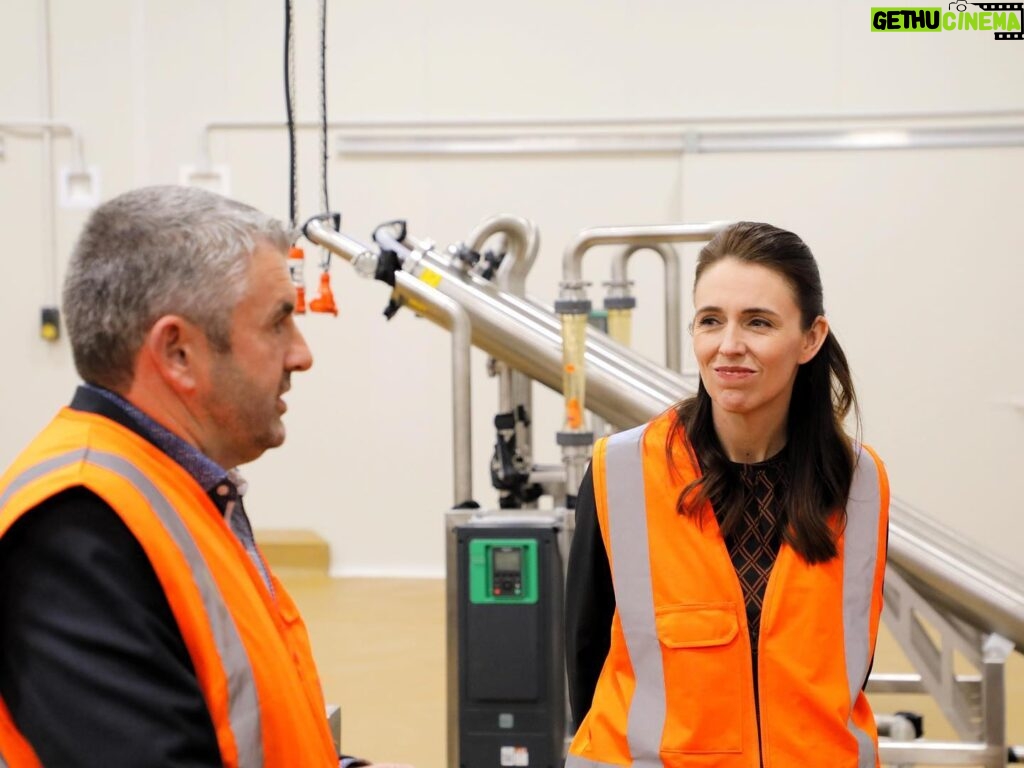 Jacinda Ardern Instagram - This is me holding a fish skin…Hoki to be exact. It’s about to be turned into a highly valuable collagen product. Fantastic to visit Blenheim yesterday and see first hand what our exporters are doing to turn waste into valuable products, and to officially open the New Zealand Wine Centre which will help us continue to lead the way with new technology and innovation in the way we produce wine. A great day!