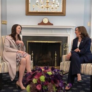 Jacinda Ardern Instagram - Writing this post in between flights home, and at the end of a really big day. Today I had the opportunity to meet with the President and Vice President of the United States of America. We were scheduled to meet with the President for roughly an hour, but we stayed for 90 minutes discussing everything from the war in Ukraine, the recent gun violence in the United States, the Indo Pacific Economic Framework and trade issues right through to our shared Irish heritage and family members who served in the Pacific during the war. It was also such a pleasure to meet the Vice President, who has specific responsibility for United States work in space and cyber related issues so we discussed both - with a particular focus on the work New Zealand has been doing in the aftermath of March 15 on terrorism and violent extremism online. These are tough times globally, so the chance to speak so openly and frankly with other leaders on behalf of New Zealand was a welcome opportunity. And now, it’s time to come home! See you soon! 📸Joy Asico