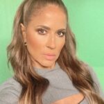 Jackie Guerrido Instagram - Aquí trabajando! 🥰 La mejor preparación para el mañana es hacer lo mejor que puedas hoy.. The best preparation for tomorrow is doing your best today.. #dreambig . ❤️