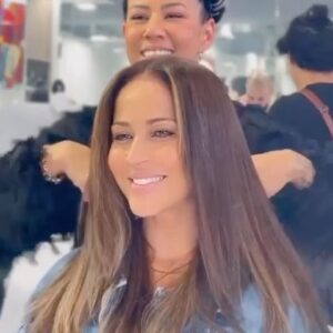 Jackie Guerrido Instagram - Lista para el otoño! Healthy hair!! @johaestilista @eguzmann @armandeusbrickell 🥰 #hair #day